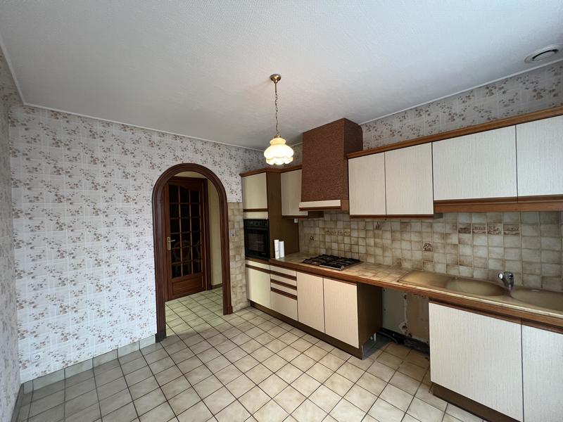 Maison traditionnelle - 120 m² - 10 pièces