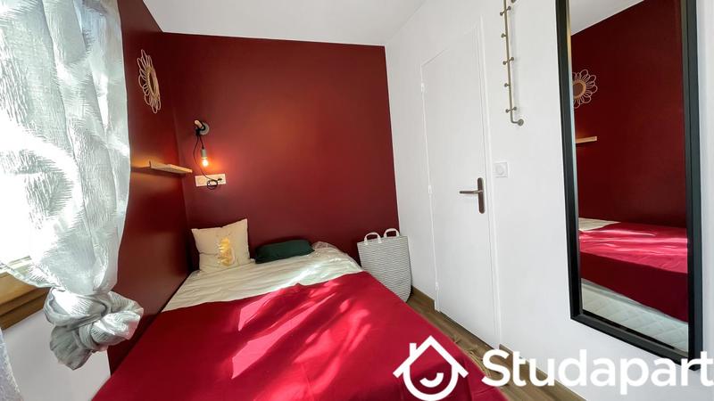 Chambre - 14 m² - 1 pièce