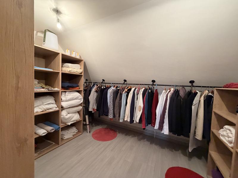 Maison traditionnelle - 228 m² - 8 pièces