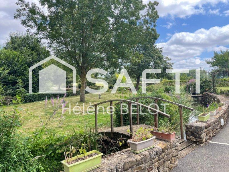 Maison - 230 m² - 7 pièces