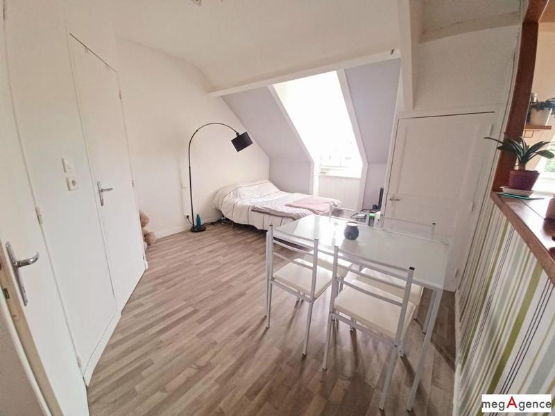 Maison - 250 m² - 11 pièces