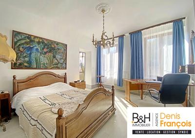 Maison - 380 m² - 18 pièces