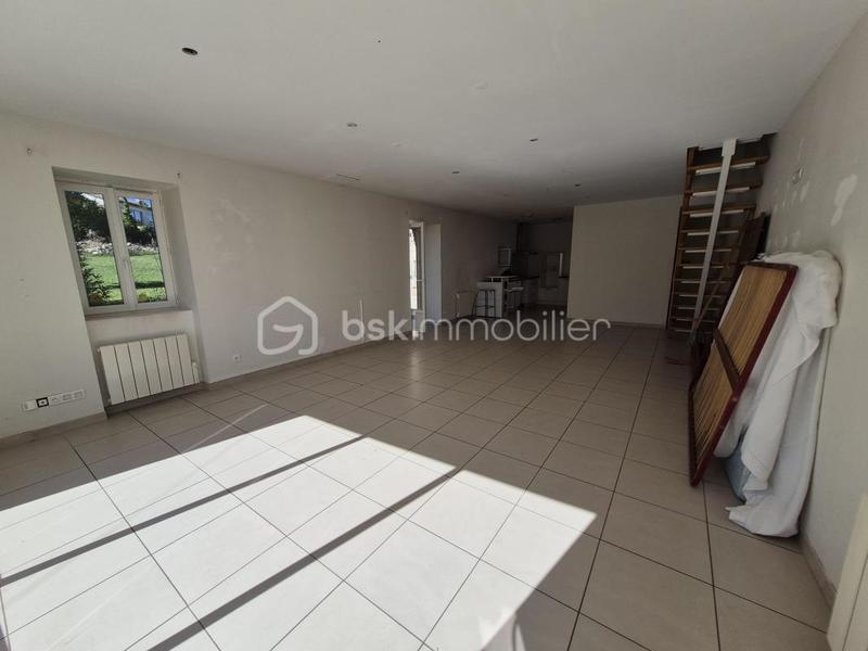 Maison - 102 m² - 4 pièces