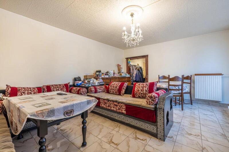 Appartement - 100 m² - 5 pièces