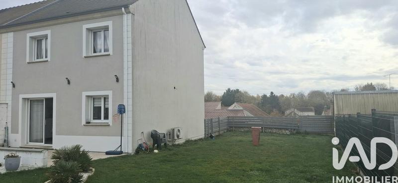 Maison - 90 m² - 4 pièces