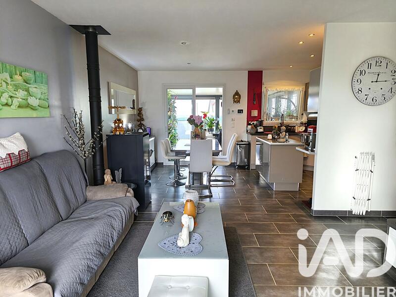 Maison - 92 m² - 5 pièces