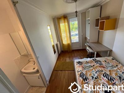 Chambre - 10 m² - 1 pièce