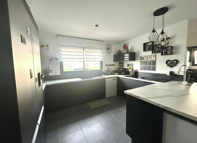 Maison - 85 m² - 3 pièces