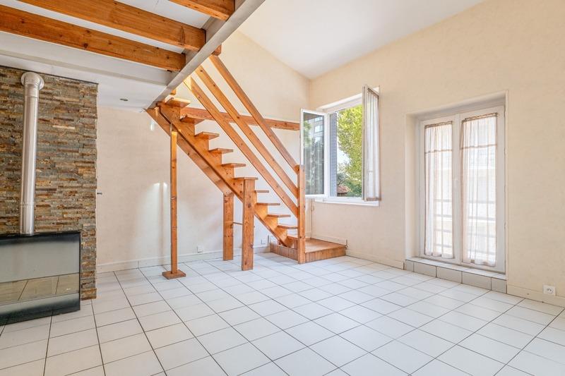 Loft - 65 m² - 2 pièces