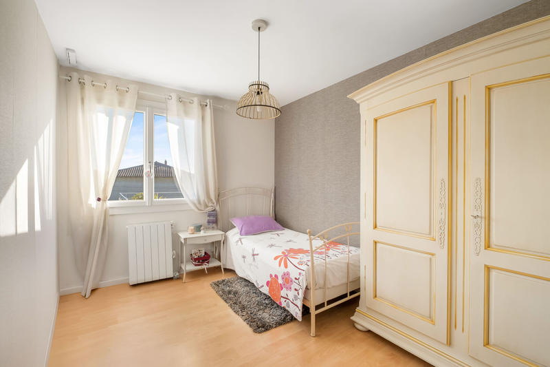 Maison - 215 m² - 6 pièces