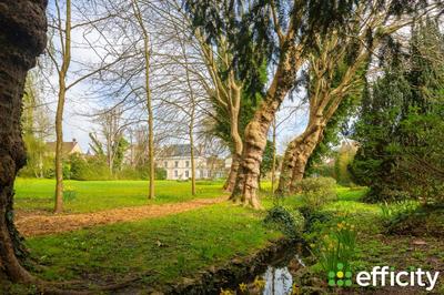 Maison - 400 m² - 13 pièces