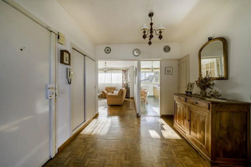 Appartement - 95 m² - 4 pièces