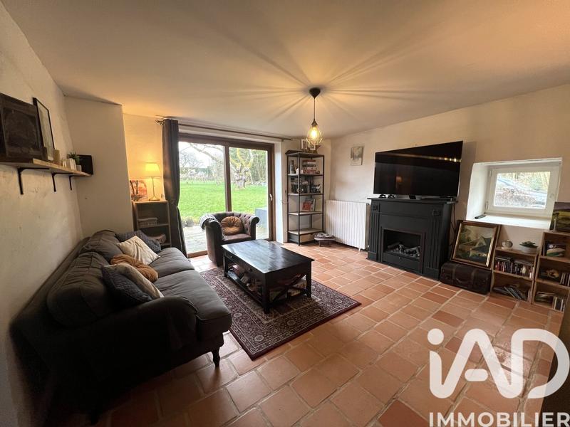 Maison - 230 m² - 7 pièces