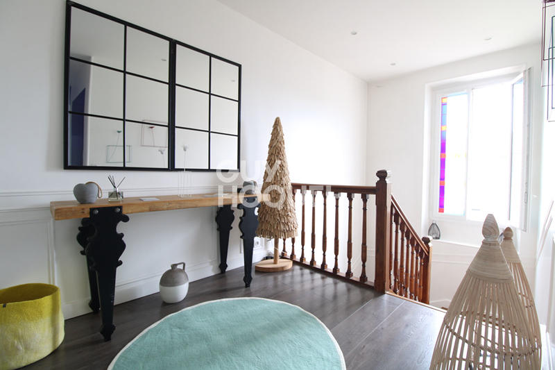 Maison - 200 m² - 7 pièces