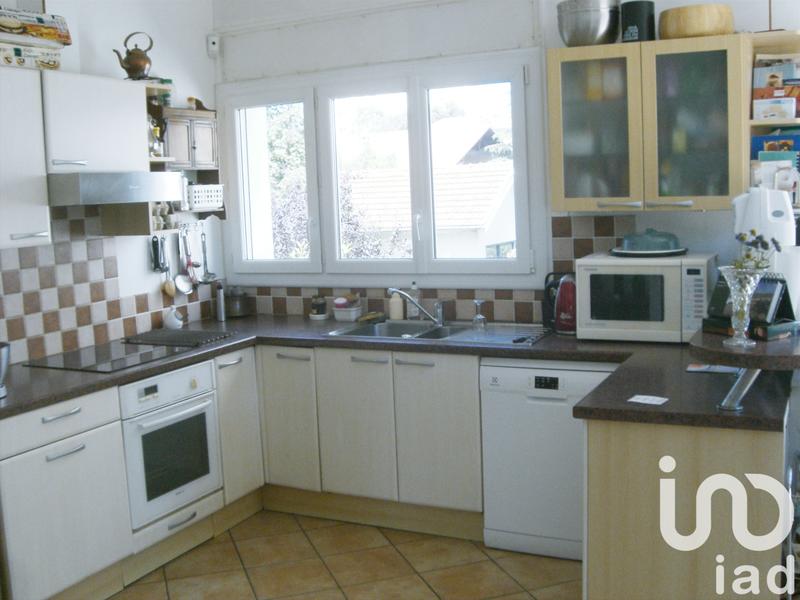 Maison - 220 m² - 9 pièces