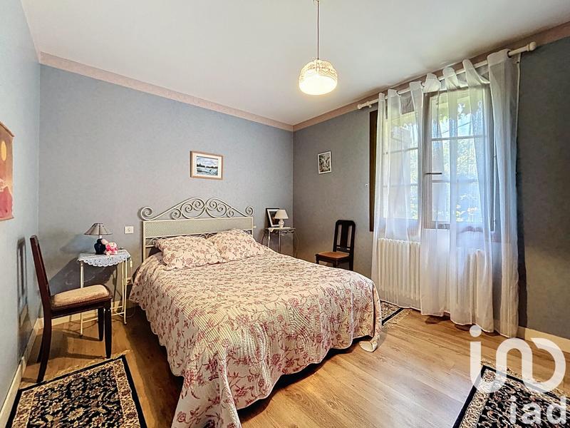 Maison - 280 m² - 8 pièces