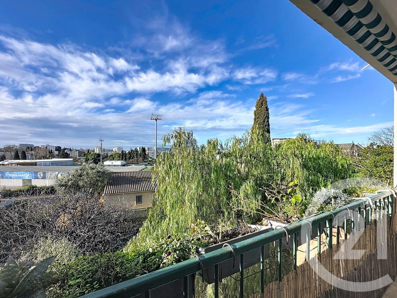 Appartement - 79 m² - 4 pièces