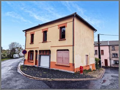 Maison - 96 m² - 6 pièces