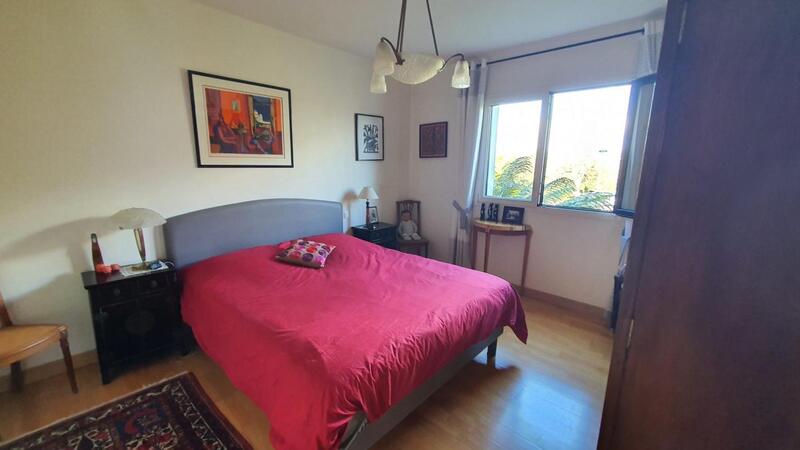 Maison - 276 m² - 6 pièces