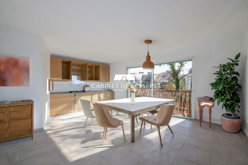 Appartement - 81 m² - 4 pièces