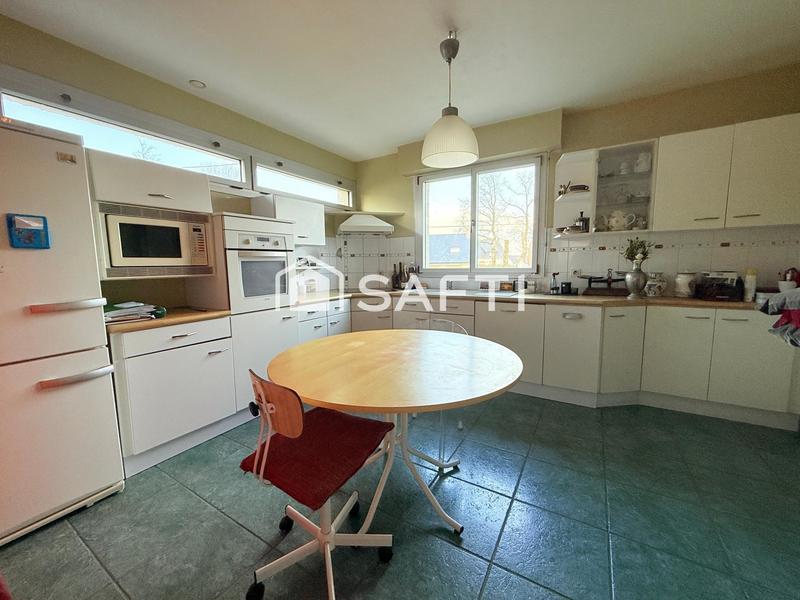 Maison - 364 m² - 12 pièces