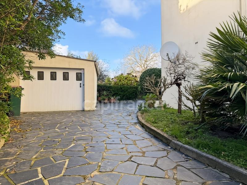 Maison - 121 m² - 6 pièces