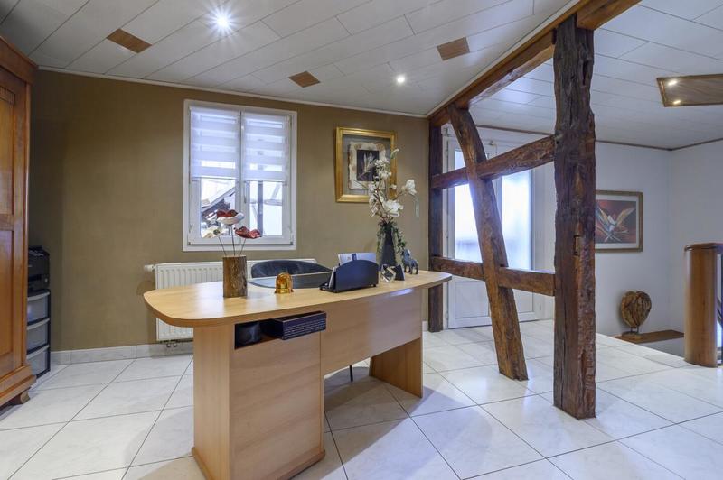 Maison - 405 m² - 6 pièces