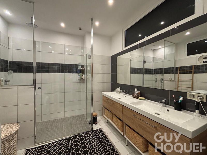 Appartement - 94 m² - 3 pièces