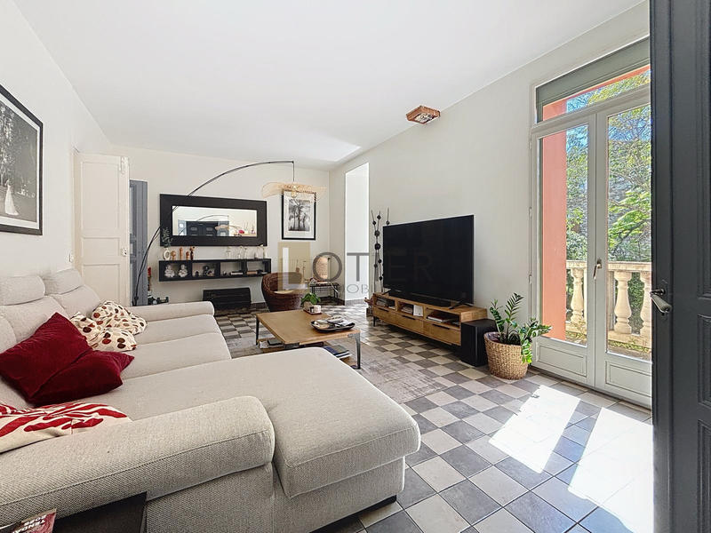 Maison - 207 m² - 8 pièces