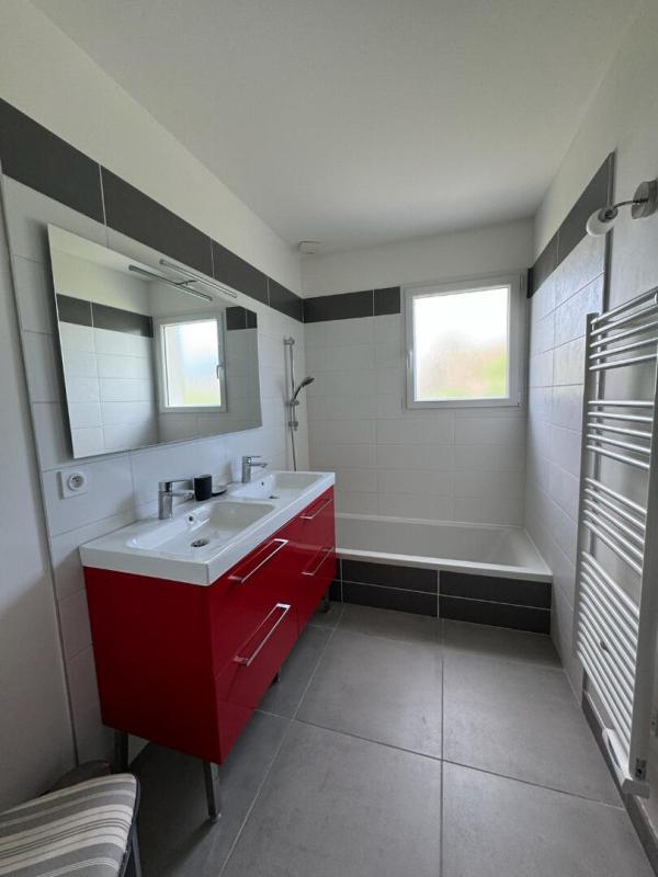 Maison - 111 m² - 4 pièces