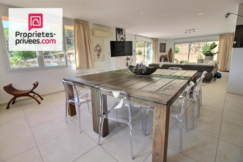 Villa - 240 m² - 7 pièces