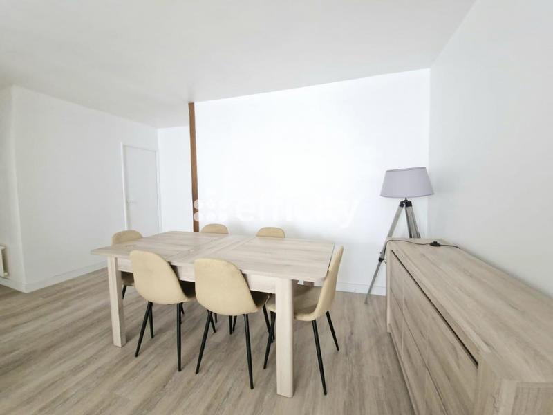 Appartement - 95 m² - 5 pièces