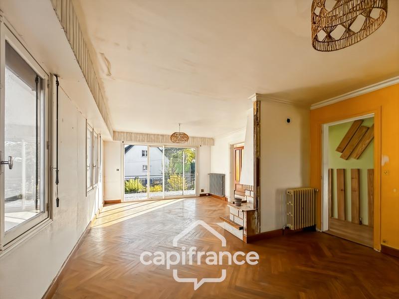Maison - 137 m² - 8 pièces