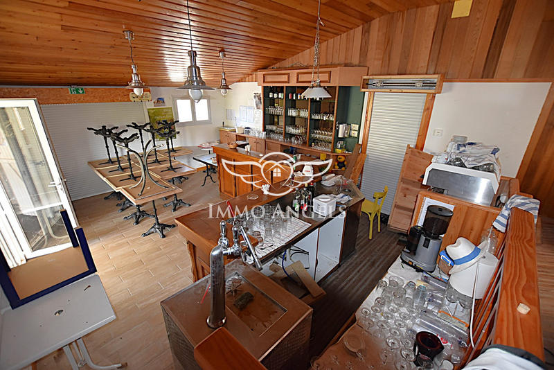 Immeuble - 1 226 m²