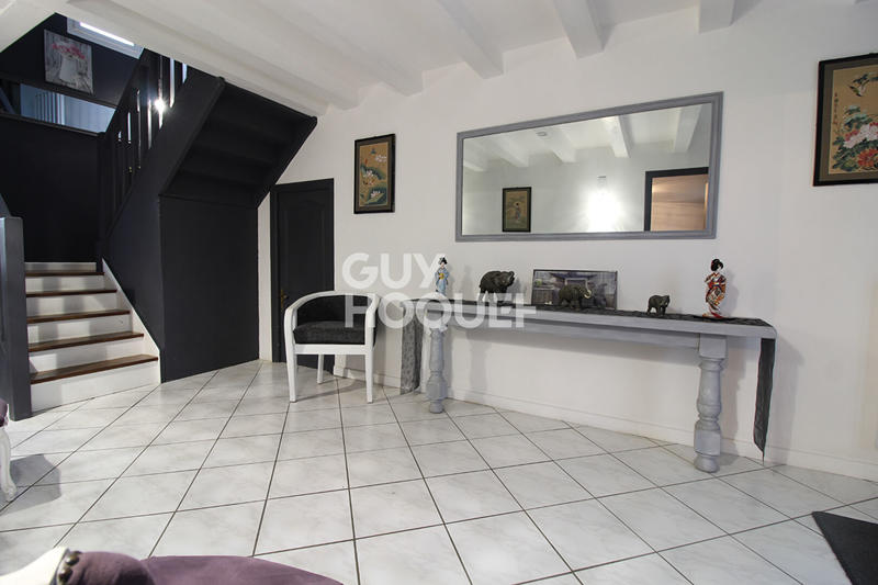 Maison - 180 m² - 7 pièces