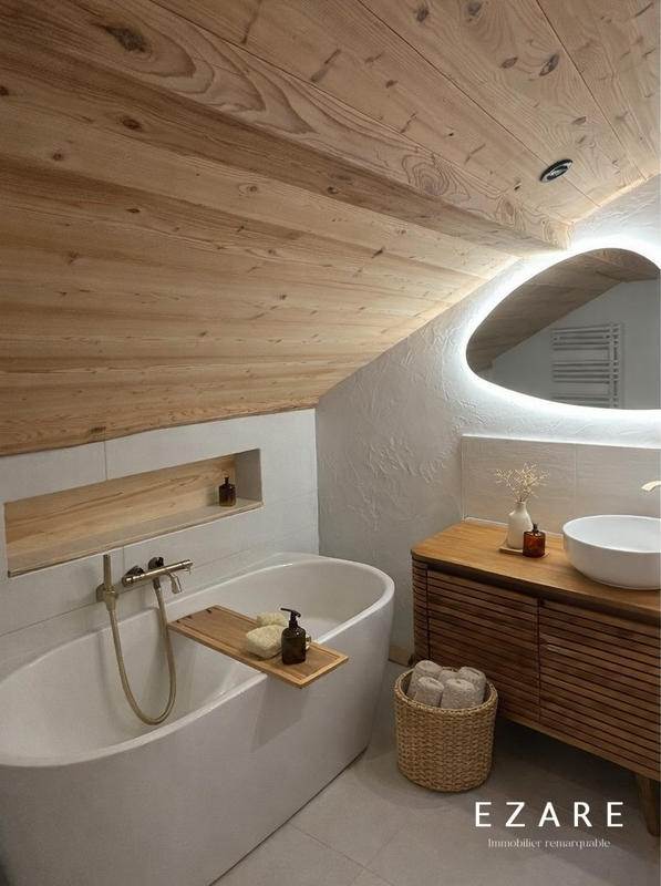 Appartement - 111 m² - 6 pièces