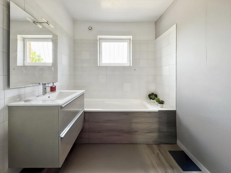 Maison - 210 m² - 5 pièces