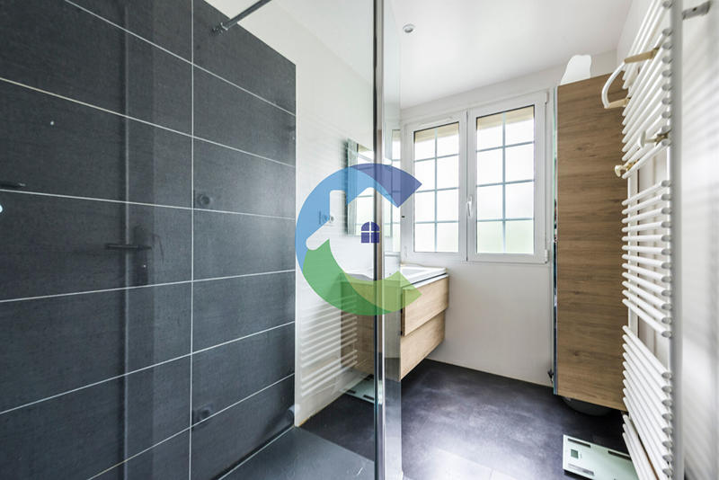 Maison - 147 m² - 6 pièces