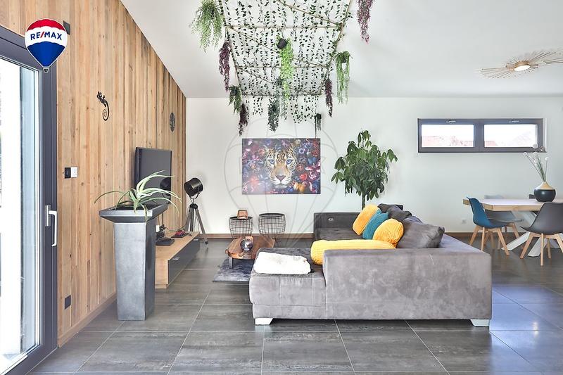 Maison - 139 m² - 5 pièces