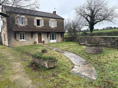 Maison - 197 m² - 7 pièces