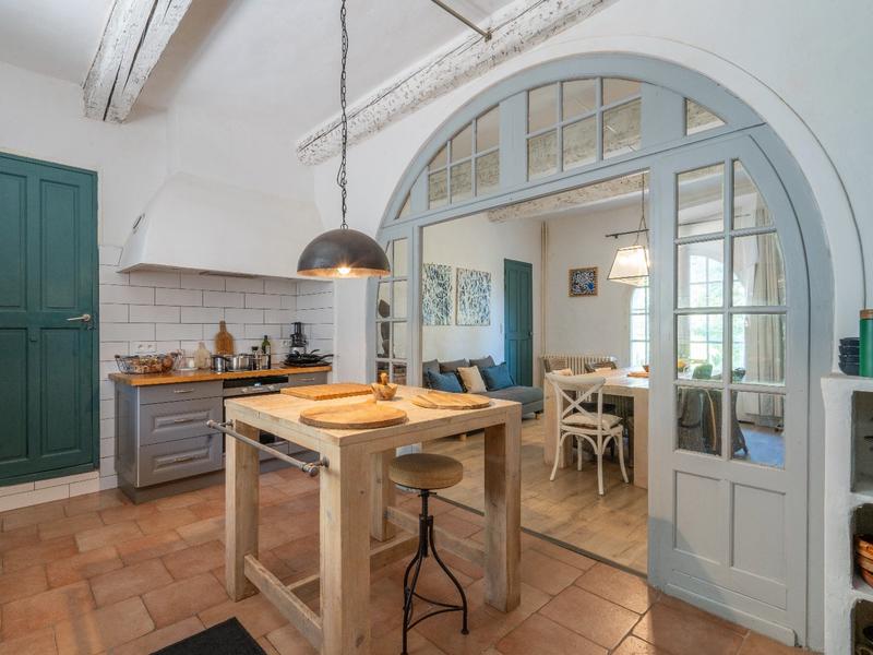 Maison - 485 m² - 12 pièces