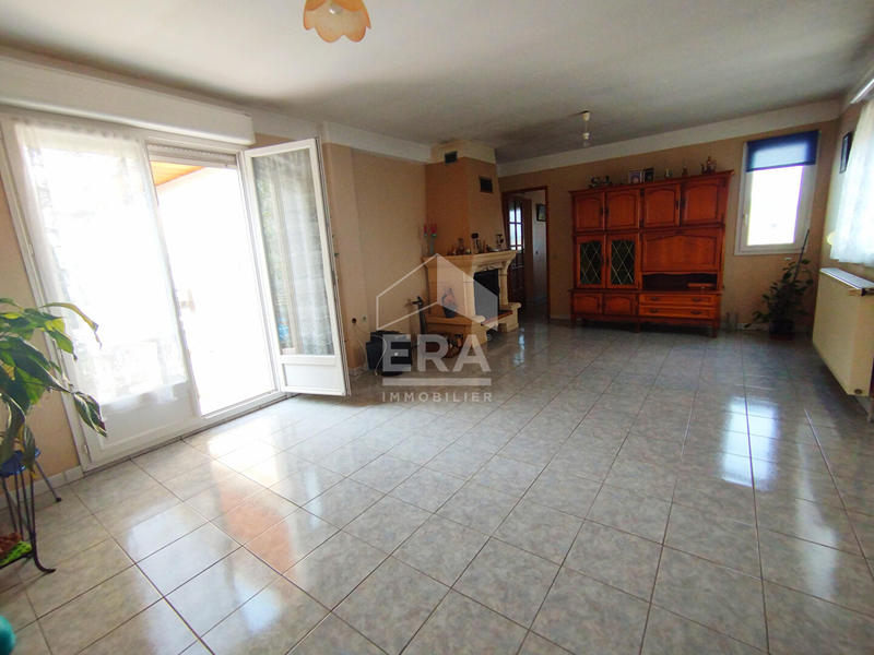 Maison - 90 m² - 5 pièces