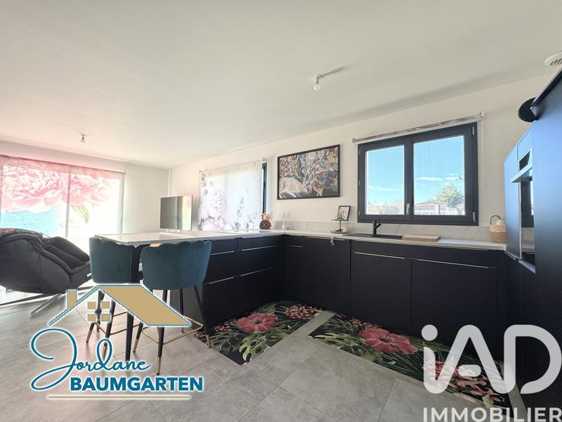 Maison - 98 m² - 5 pièces