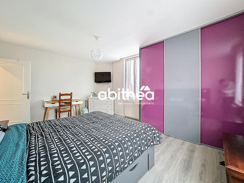 Maison - 198 m² - 8 pièces