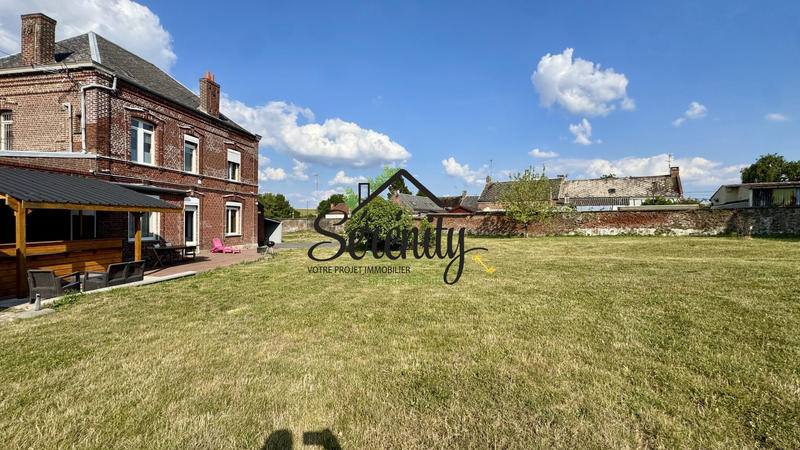 Maison - 180 m² - 8 pièces