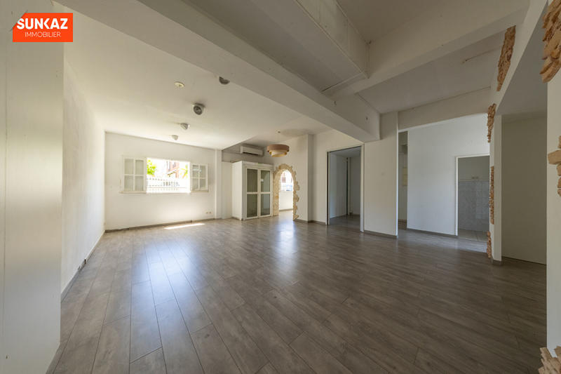 Local d'activités - 72 m²