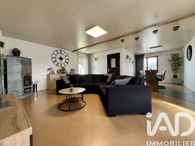 Maison - 182 m² - 7 pièces