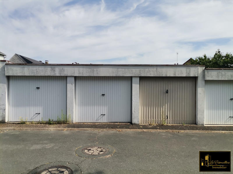 Maison traditionnelle - 90 m² - 4 pièces