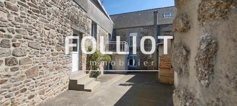 Maison - 200 m² - 8 pièces