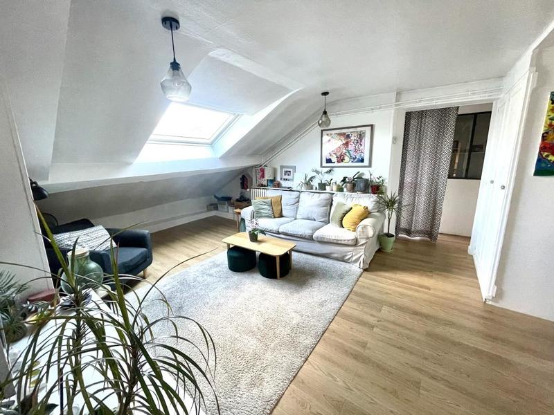 Appartement - 81 m² - 3 pièces